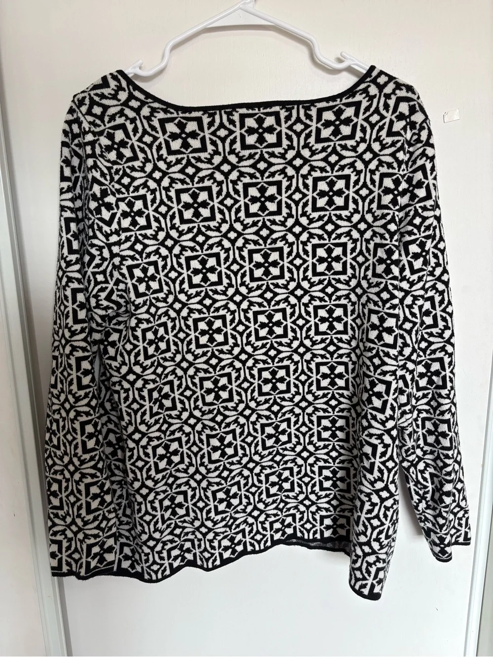 Charter Club women's Sweater Black White geometric size XL - Picture 5 of 6